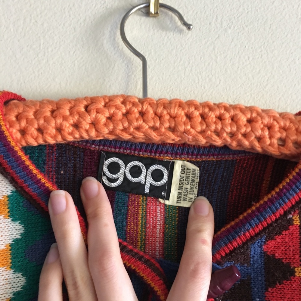 VINTAGE Gap Top - Picture 6 of 6